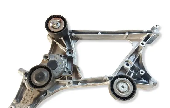 Mercedes-Benz C W204 Generator/alternator bracket A6512011109 A6512000070