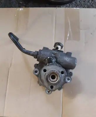 Volkswagen Transporter - Caravelle T4 Power steering pump pulley 074145255A