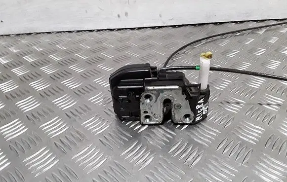 Nissan Micra C+C Front door lock