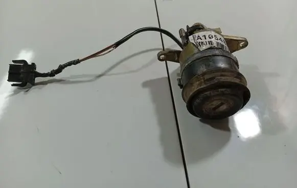 Audi A6 S6 C4 4A Ignition lock