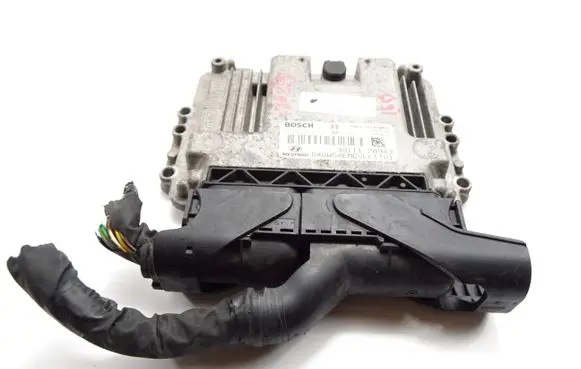 Hyundai i30 Engine control unit/module 0281019551 391112A943 1039S58874