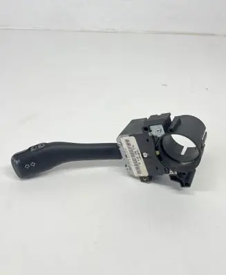 Volkswagen Golf IV Indicator stalk 8L0953513G
