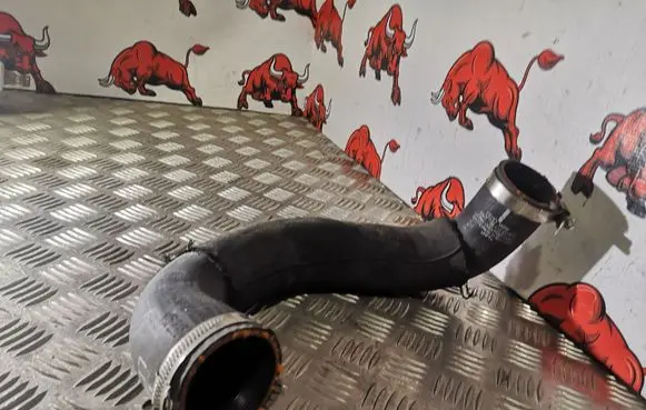 Audi Q5 SQ5 Intercooler hose/pipe ENT736118