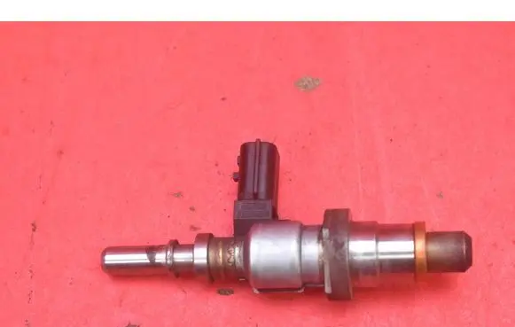 Renault Megane III Fuel injector 766475