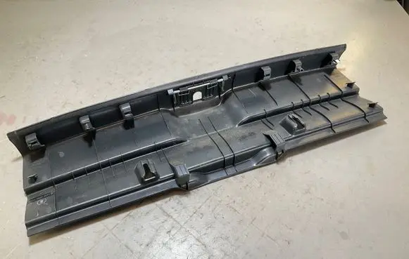 Audi A3 S3 8V Trunk/boot sill cover protection 8V3863471J