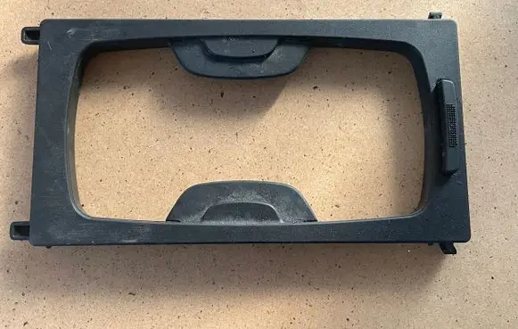Opel Zafira C Cup holder front 