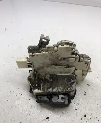 Audi A4 S4 B7 8E 8H Rear door lock 8E0839015AA