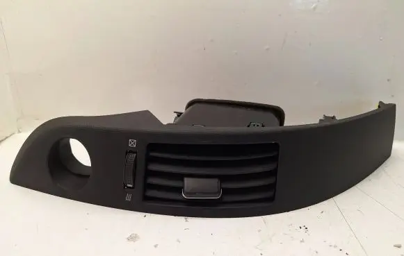 Toyota Corolla Verso AR10 Dashboard side air vent grill/cover trim 5567064010B0 5567064010