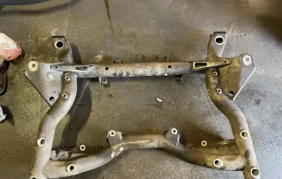 Mercedes-Benz C W204 Front subframe