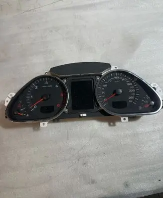 Audi Q7 4L Speedometer (instrument cluster) 5550022002