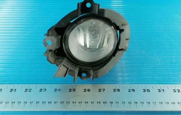 Toyota Avensis T270 Front fog light 812200D042 18H37 892074110899