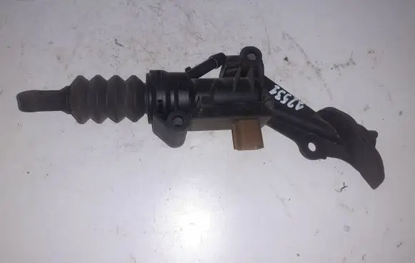 Clutch slave cylinder