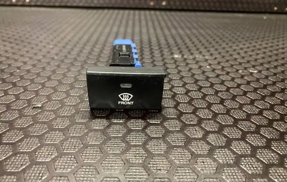 Hyundai Santa Fe Windscreen/window heater switch 202002962