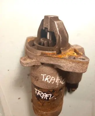 Renault Trafic II (X83) Starter motor