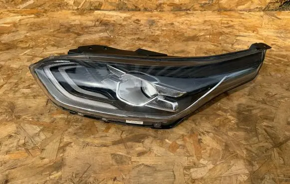 KIA Pro Cee'd III Headlight/headlamp 