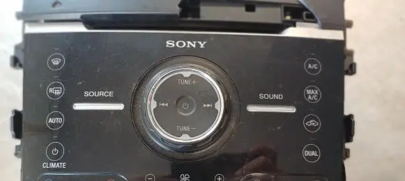 Ford Explorer Radio/CD/DVD/GPS head unit EB5T18A802HA
