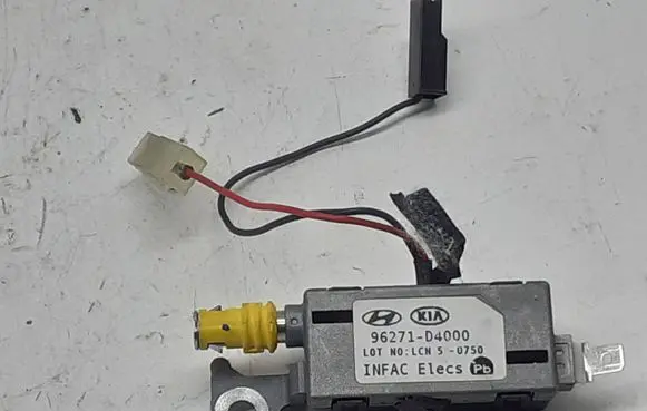 KIA Optima Aerial antenna amplifier 962710D4000