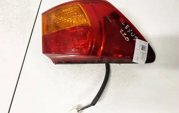 Lexus IS 220D-250-350 Rear/tail lights