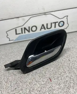 BMW 5 E39 Front door interior handle 8226049