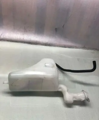 Mitsubishi Eclipse Cross Windshield washer fluid reservoir/tank
