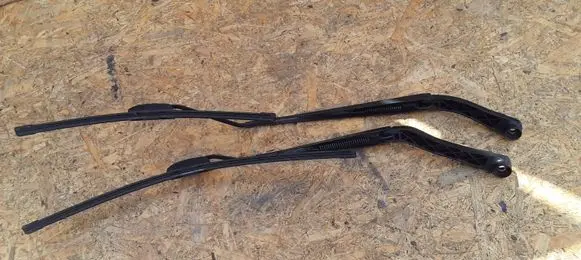 Opel Insignia A Front wiper blade arm 13227401 13227400