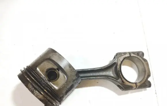 Volkswagen Jetta II Piston with connecting rod 028b