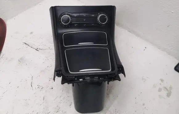 Mercedes-Benz B W246 W242 Dashboard