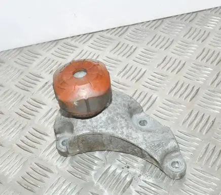 Audi A6 S6 C6 4F Engine mounting bracket 4F0199343M