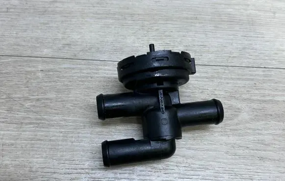 Porsche Cayenne (92A) Coolant heater control valve 95810660500 7D0121805A