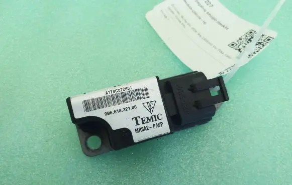 Porsche 911 996 Airbag deployment crash/impact sensor 99661822100