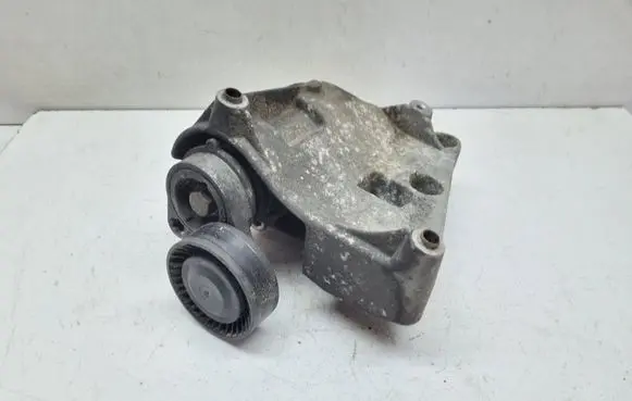 BMW 5 E60 E61 A/C compressor mount bracket 7512556