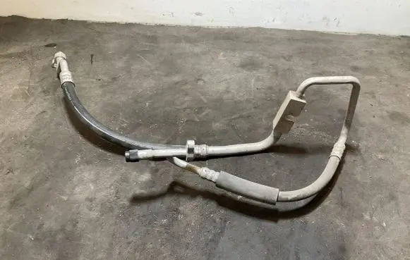 Ford Fiesta Air conditioning (A/C) pipe/hose