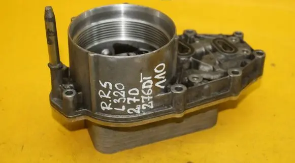 Rover Range Rover Oil filter mounting bracket