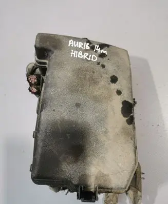 Toyota Auris E180 Fuse box set