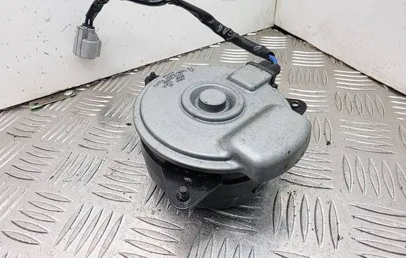 Toyota Yaris Electric radiator cooling fan 163630M061 2680005100