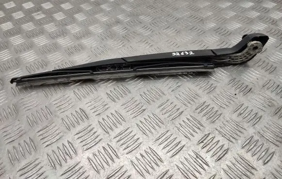 Volvo XC70 Rear wiper blade arm