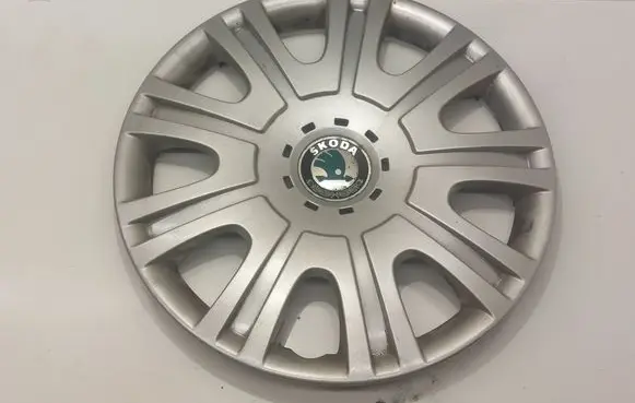 Skoda Octavia Mk2 (1Z) R15 wheel hub/cap/trim 1Z0601147E