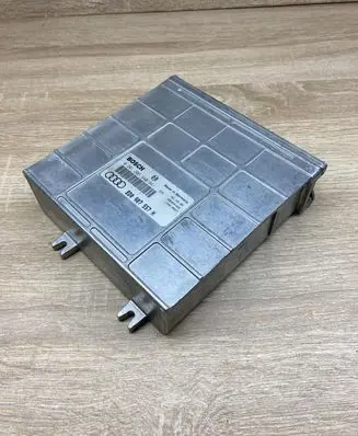 Audi A4 S4 B5 8D Engine control unit/module ECU 8D0907557H 0261203940