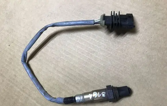Opel Astra J Lambda probe sensor 55563348