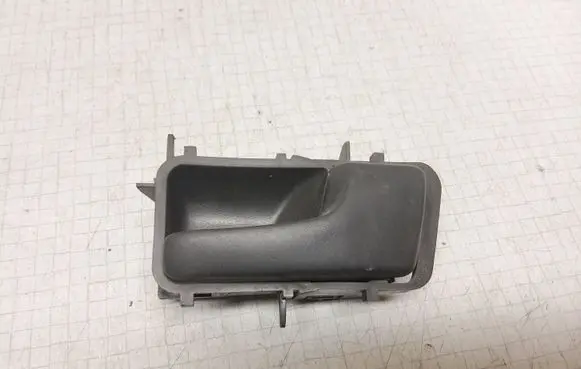 Volkswagen PASSAT B3 Front door interior handle 357837236