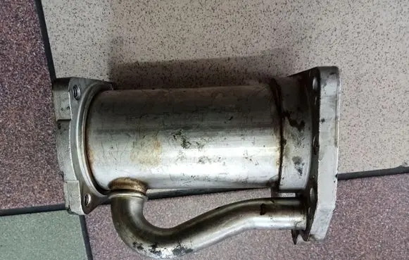 Renault Clio IV EGR valve cooler