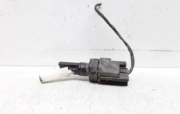 Volvo V70 Windshield washer fluid level sensor 
