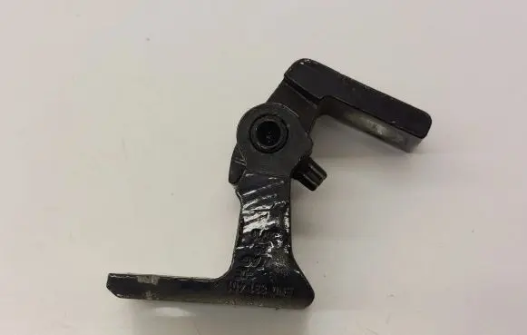Volkswagen Tiguan Front door upper hinge 5N0831401