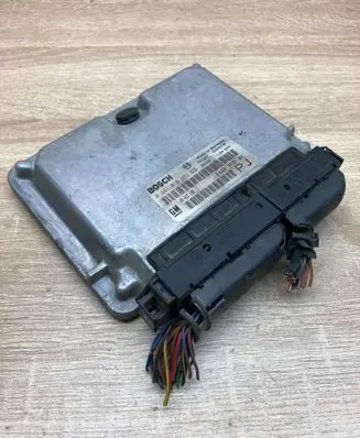 Opel Omega B2 Engine control unit/module ECU 24417198 0281010273