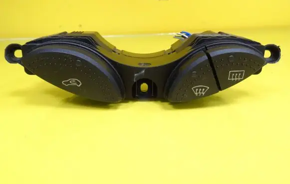 Windscreen/window heater switch