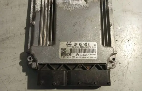 Volkswagen Phaeton Engine control unit/module 3D0907401A 8E0907401AB 0281013677