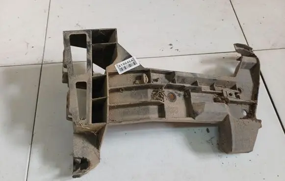 Opel Movano A Rear bumper mounting bracket 7700352212