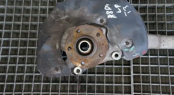 Audi A8 S8 D4 4H Front wheel hub spindle knuckle