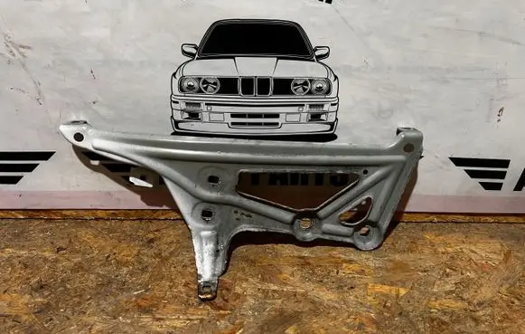 BMW X1 F48 F49 Fender mounting bracket 7329447