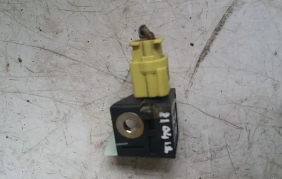 Honda FR-V Airbag deployment crash/impact sensor 77970